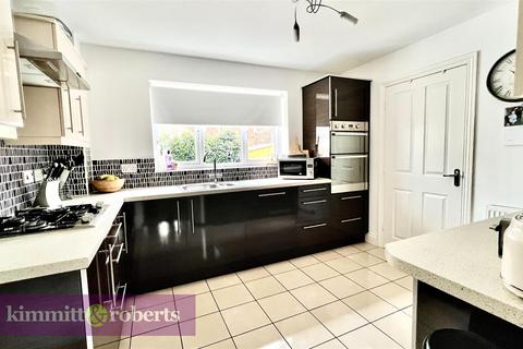 18 Morton Close, Murton, Seaham, SR7 9BD