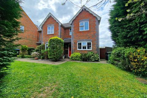 9 Farriers Close, Bovingdon, Hemel Hempstead, HP3 0UL