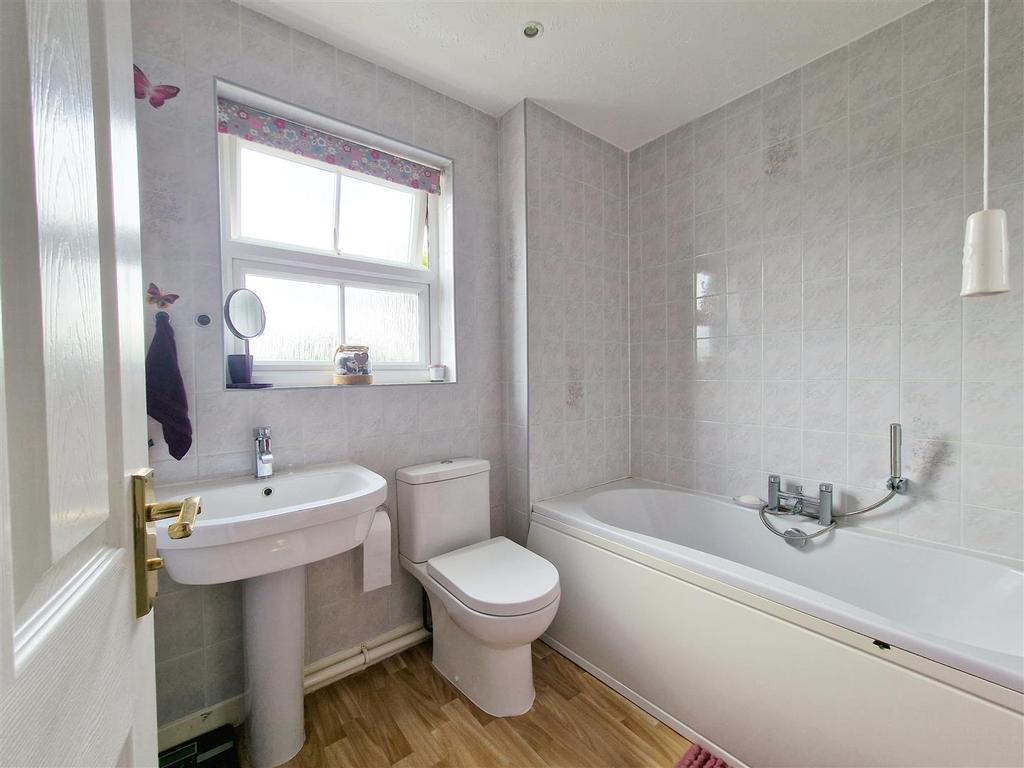 Bathroom.jpg
