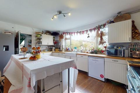 Clarendon Cottage, 40 Clarendon Road, Dover, CT17 9QA