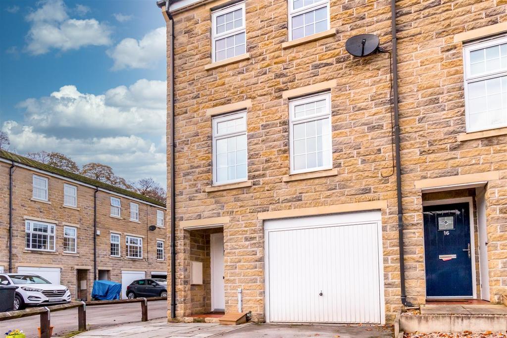 Sovereign Square, Bailiff Bridge, Brighouse 4 bed townhouse £225,000