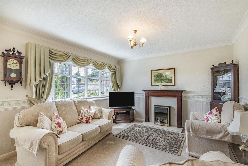 Churchfield Drive, Rainworth 3 bed detached house £235,000