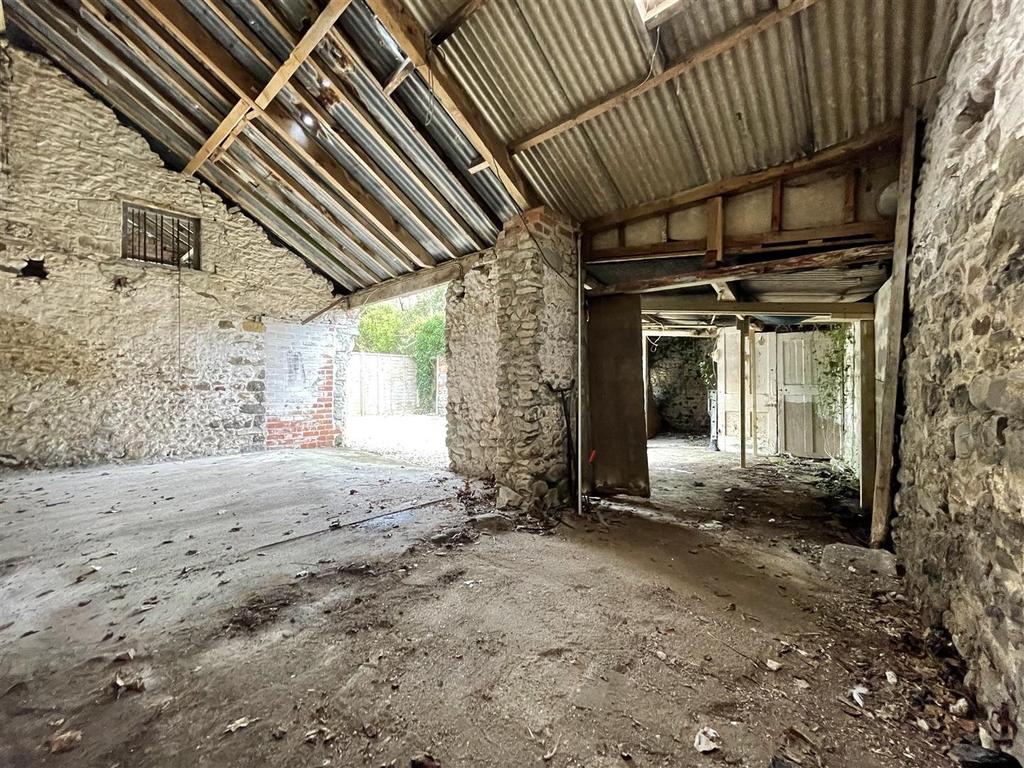24. Barns 3.jpeg