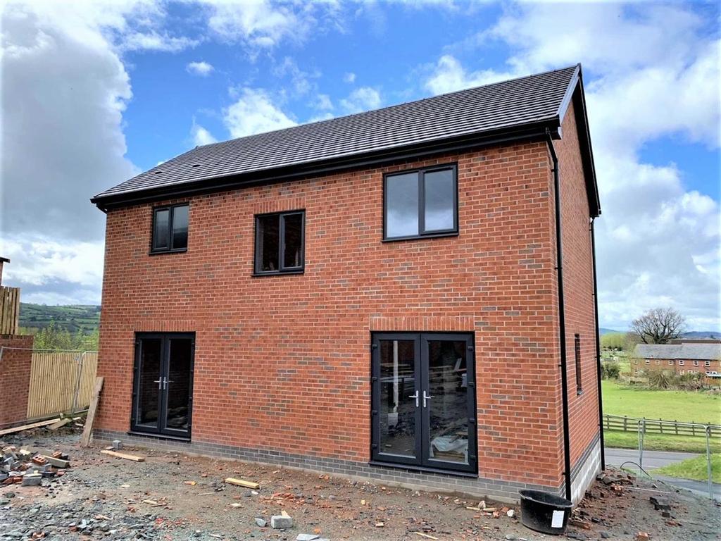 Churchstoke, Powys, SY15 6BF 3 bed detached house £359,000