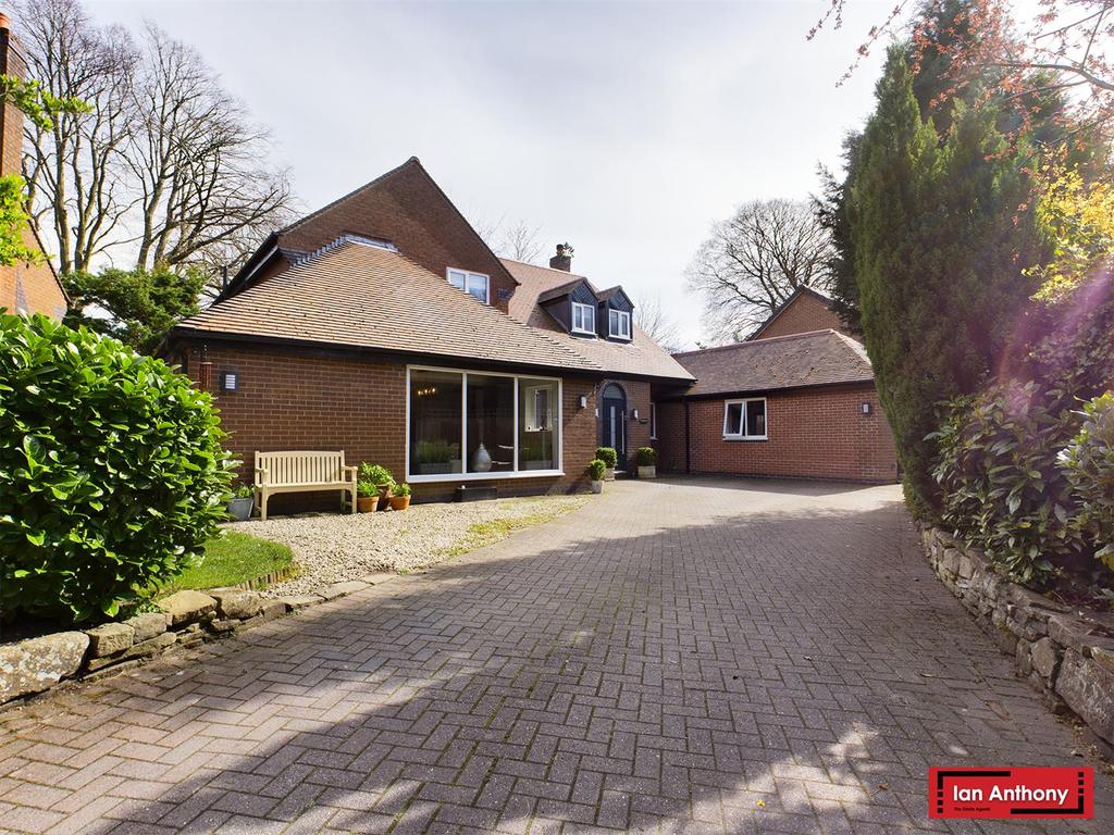 Vicarage Lane, Westhead, Ormskirk 5 bed detached house £695,000