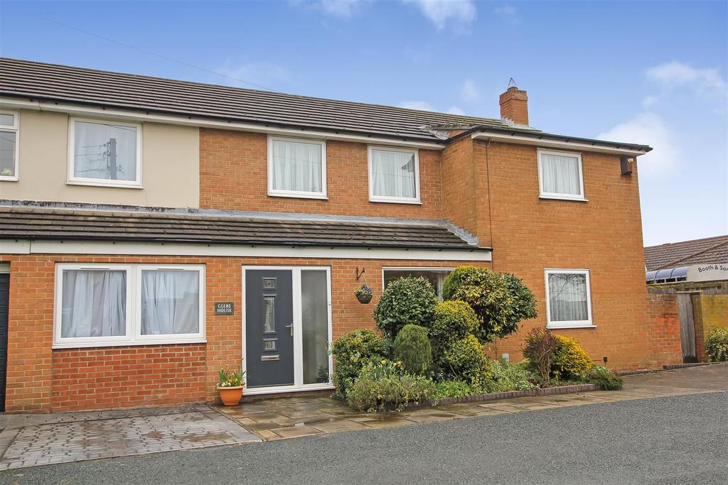 Dalton On Tees, Darlington 5 bed semidetached house for sale £265,000