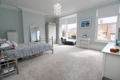 13 Crescent Parade, Ripon, HG4 2JE