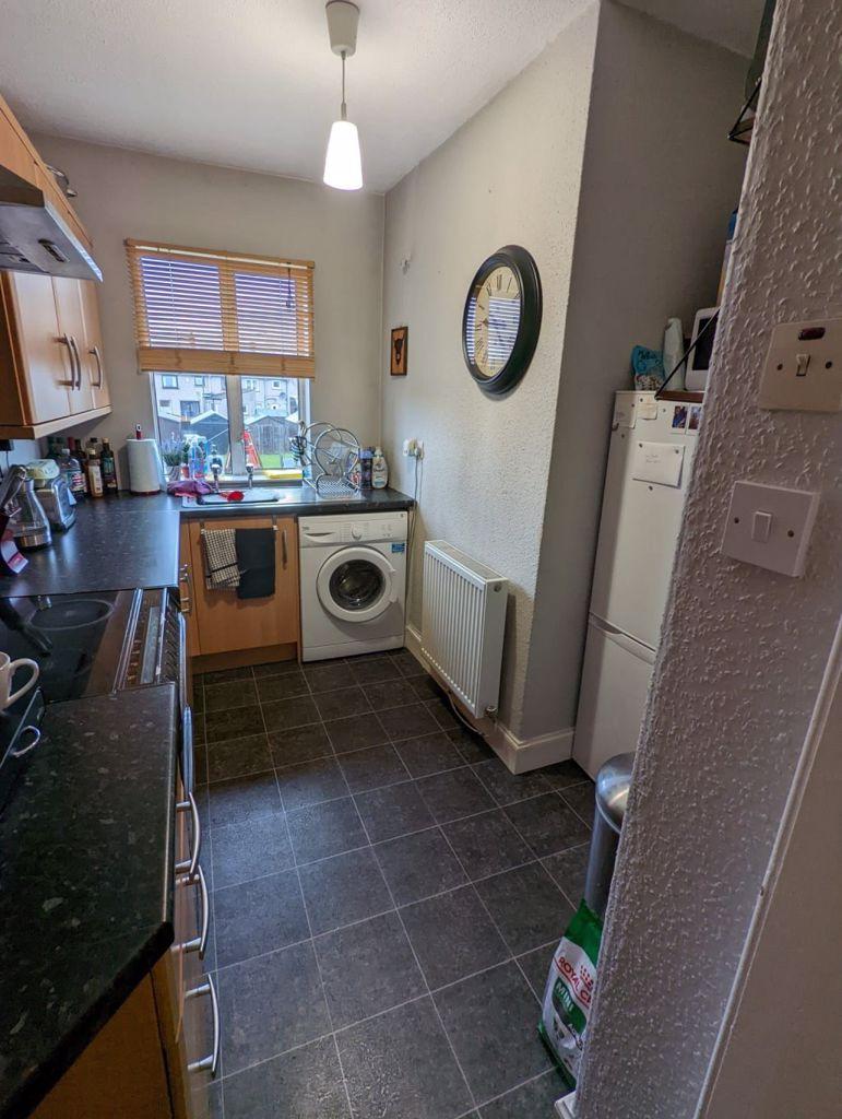 Main Street, Upper Largo, Fife 2 bed flat £650 pcm (£150 pw)