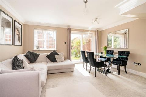 18 Bakers Orchard, Wooburn Green, High Wycombe, HP10 0LS