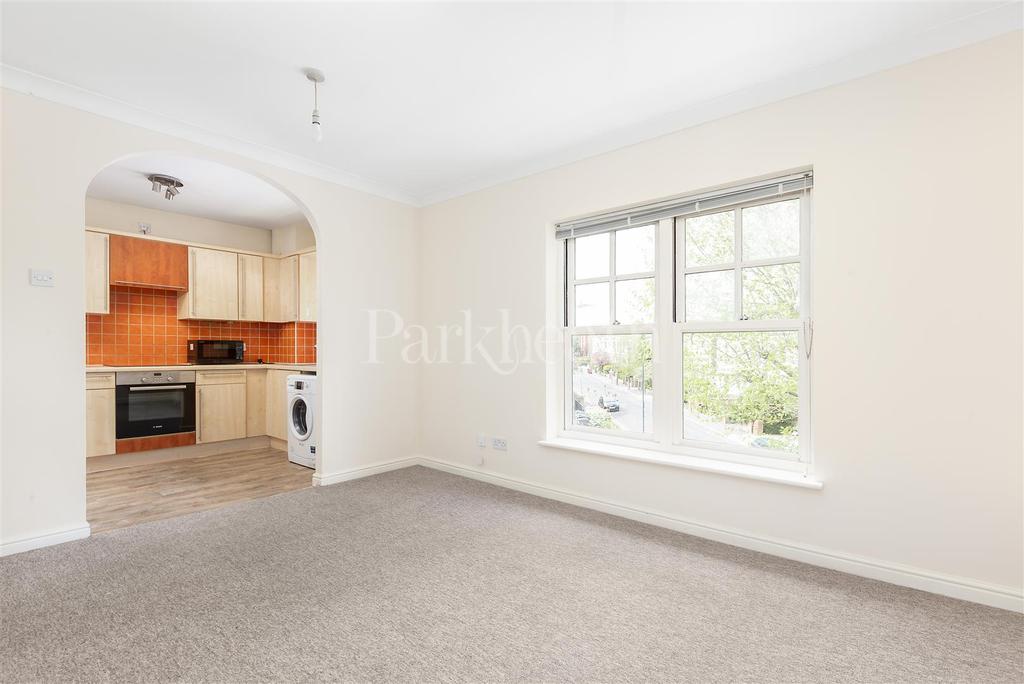 Cavendish Road, Brondesbury NW6 2 bed apartment £1,600 pcm (£369 pw)