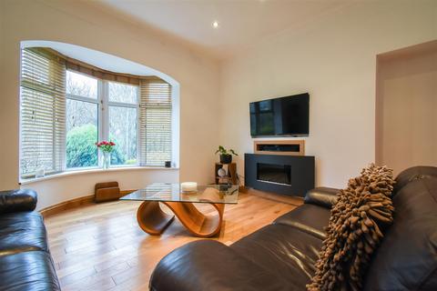 69 Blackburn Road, Rishton, Blackburn, BB1 4EU