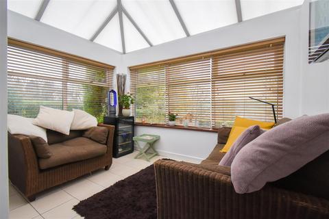 69 Blackburn Road, Rishton, Blackburn, BB1 4EU