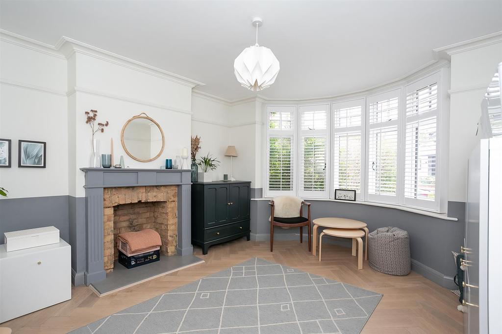 Piggottshill Lane, Harpenden 4 bed semidetached house £1,150,000