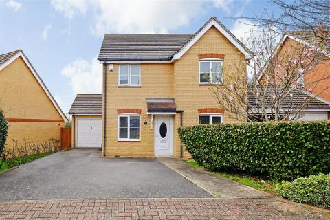 4 bedroom detached house for sale - Major Close, Whitstable