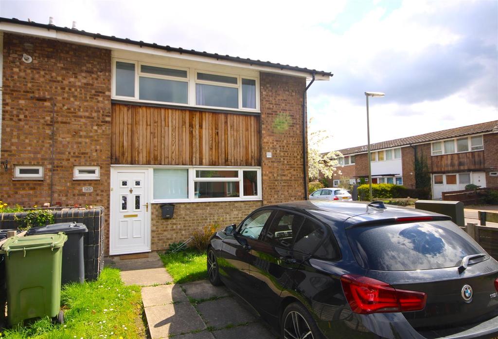 Grange Road, Guildford 3 bed house £1,900 pcm (£438 pw)