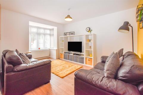 5 Aspen Close, Willerby, Hull, HU10 6FR