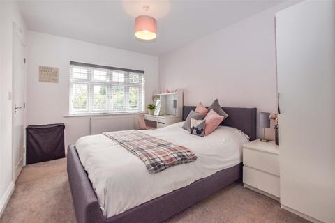5 Aspen Close, Willerby, Hull, HU10 6FR