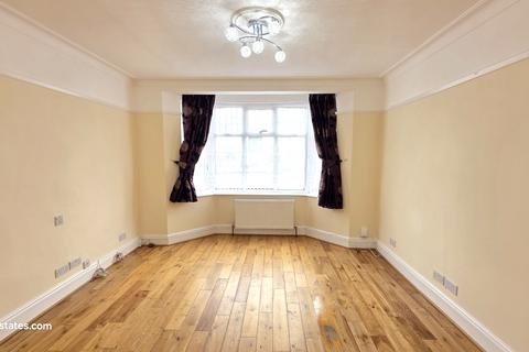 3 bedroom semi-detached house to rent, Warren Crescent, LONDON N9