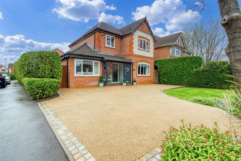 Allington Close, WaltonleDale, Preston 5 bed detached house £430,000