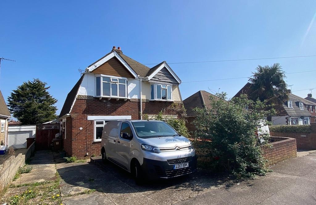 Arthur Road, Rainham 2 bed semidetached house £325,000