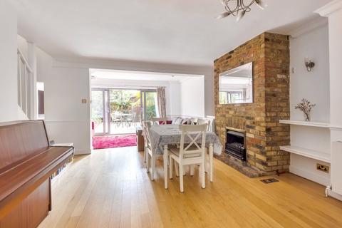 3 bedroom terraced house for sale, Sandpits Road, Richmond, TW10