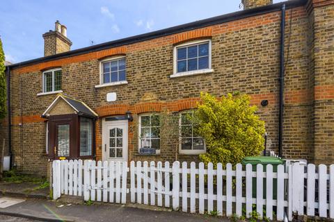 3 bedroom terraced house for sale, Sandpits Road, Richmond, TW10