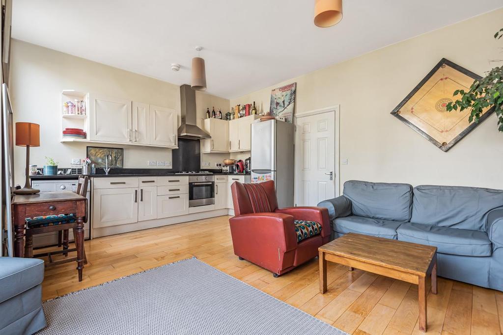 Josephine Avenue, Brixton 2 bed flat £500,000