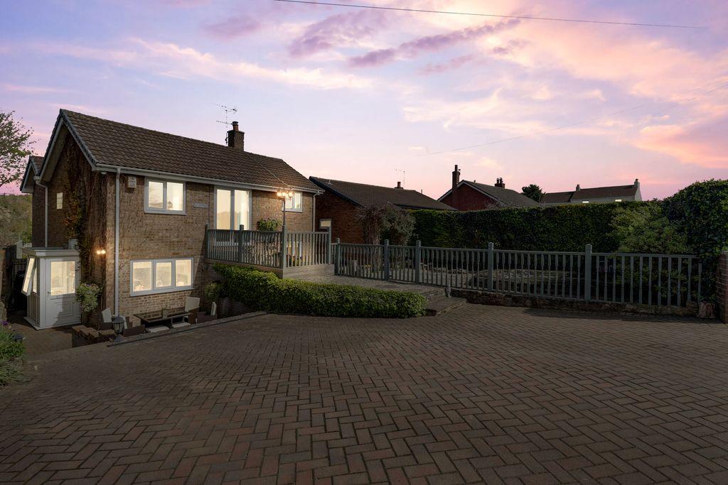 Hodge Lane, Little Smeaton... 4 bed detached house £425,000
