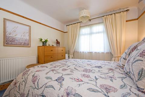 33 Lancaster Close, Kingston Upon Thames, KT2 5NJ