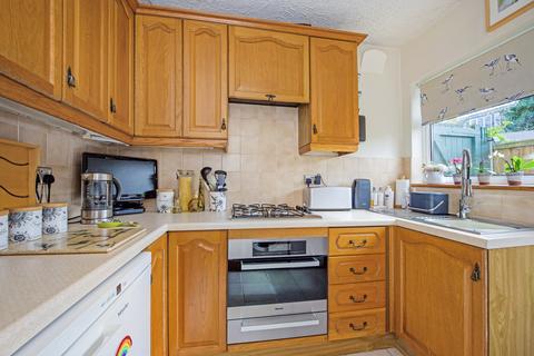 33 Lancaster Close, Kingston Upon Thames, KT2 5NJ