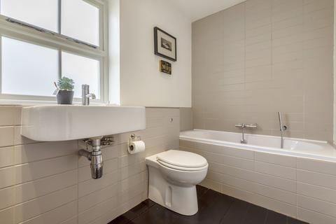 44 Oaken Lane, Claygate, Esher, KT10 0RG