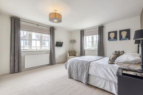 44 Oaken Lane, Claygate, Esher, KT10 0RG