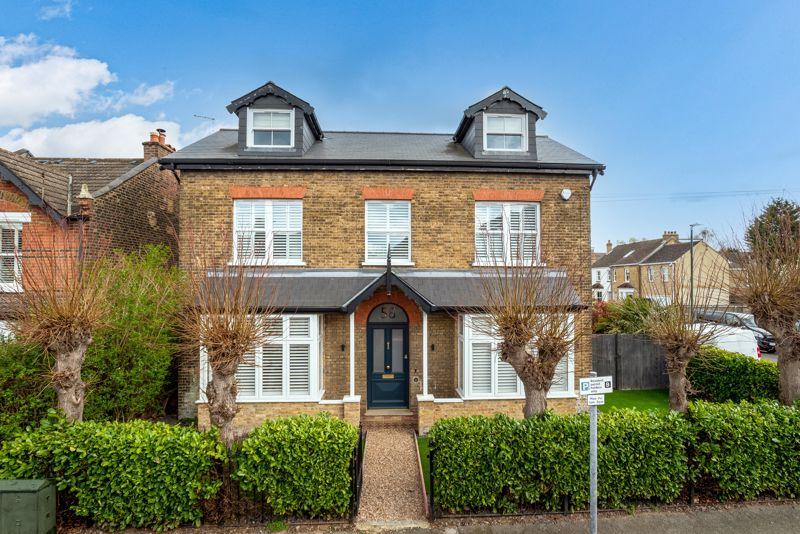 Birkbeck Road, Sidcup, DA14 4DW 5 bed detached house £1,300,000