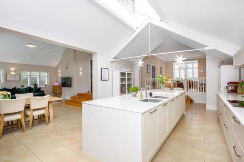 58 Birkbeck Road, Sidcup, DA14 4DW