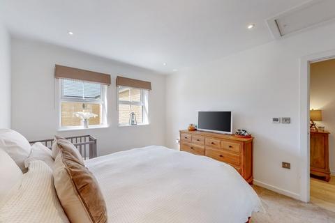 1 bedroom apartment to rent, *3D VIRTUAL TOUR AVAILABLE*Albury Road, Redhill