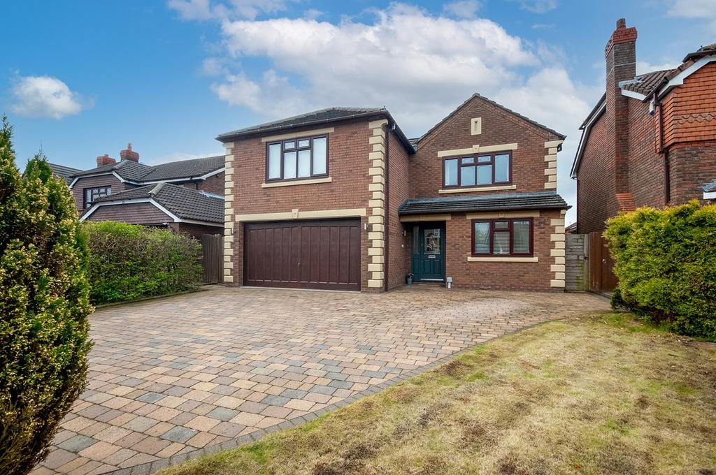 Doeford Close, Culcheth, Warrington, WA3 4 bed detached house £600,000
