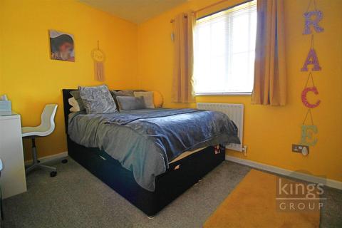 21 Chamberlain Close, Church Langley, Harlow, CM17 9QP