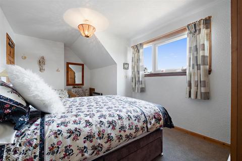 21 Castle Drive, Lochyside, Fort William, PH33 7NR