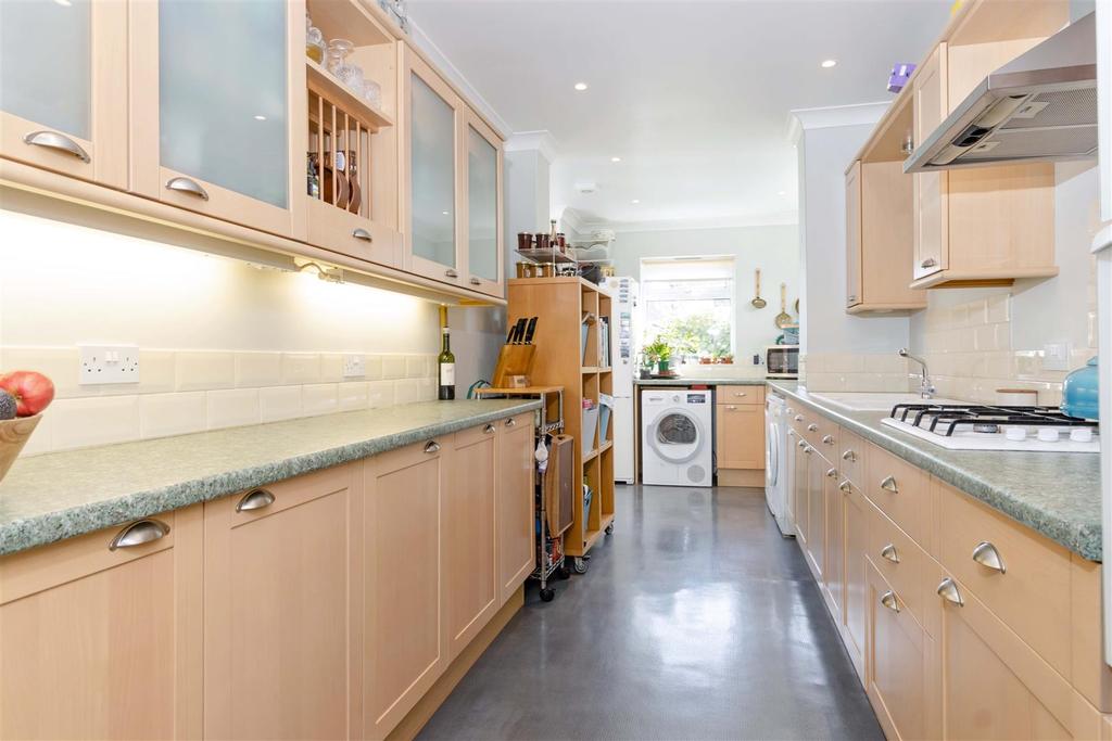 Aglaia Road, Worthing 3 bed terraced house £485,000