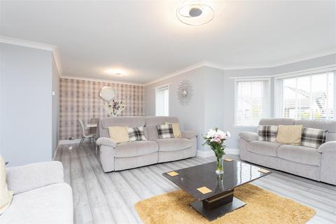 8 Accordion Way, Birkhill, Dundee, DD2 5RX