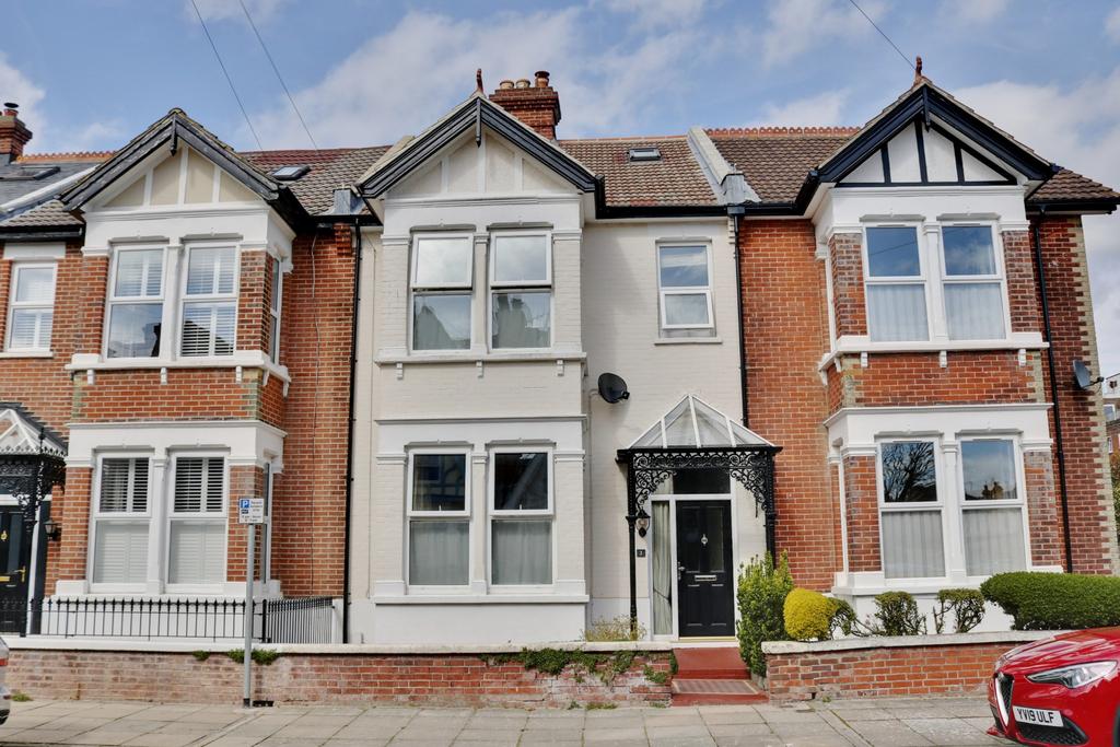 Bembridge Crescent, Southsea 5 bed terraced house £675,000