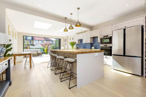 67 Bronson Road, London, SW20 8DZ