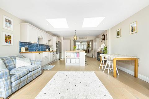 67 Bronson Road, London, SW20 8DZ