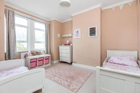 67 Bronson Road, London, SW20 8DZ