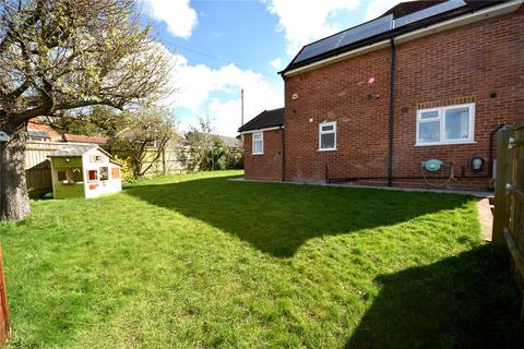 38 Highfield Road, Bourne End, SL8 5BG