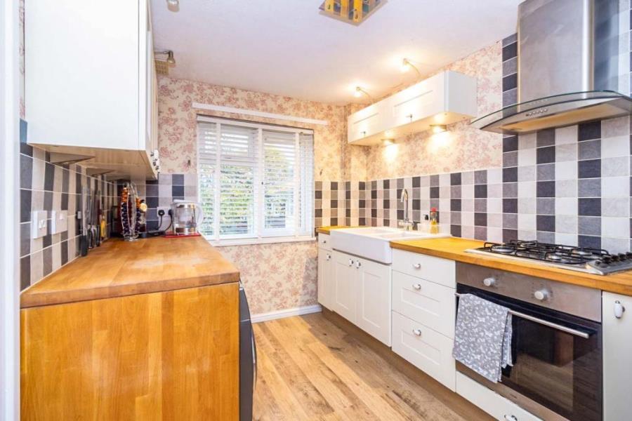 Earls Willow, New Bradwell 1 bed apartment to rent £950 pcm (£219 pw)