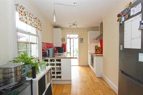 23 Sanderstead Road, South Croydon, CR2 0PE