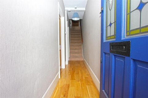 23 Sanderstead Road, South Croydon, CR2 0PE