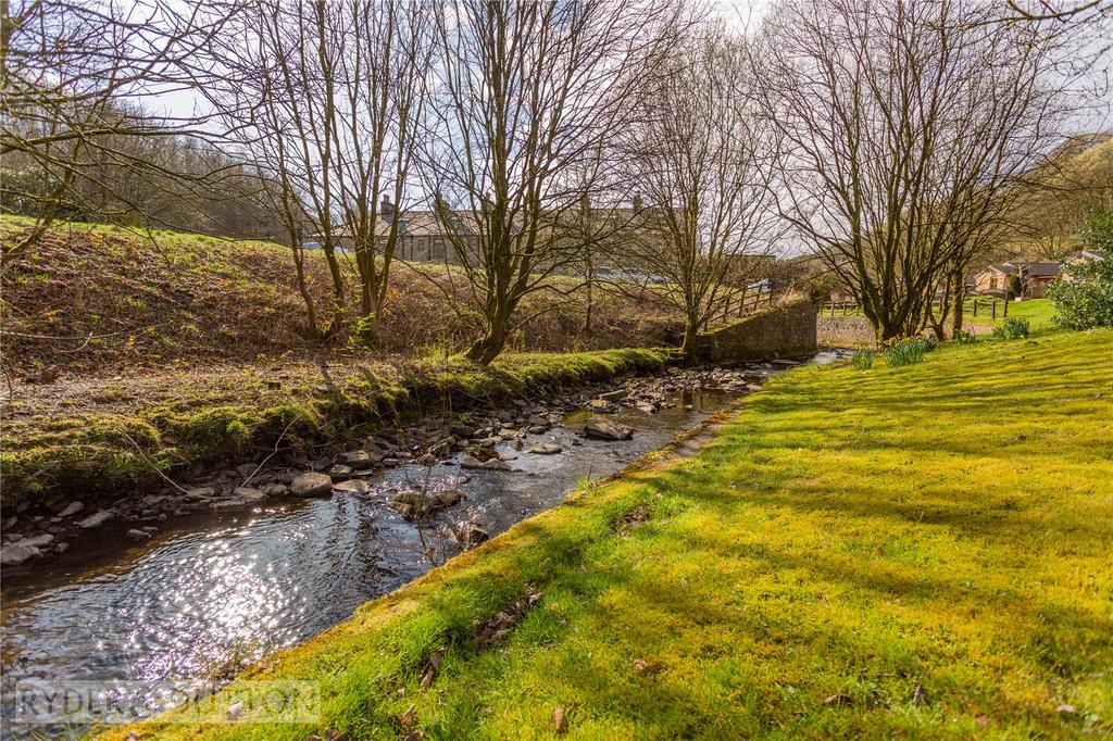 River Fronted: