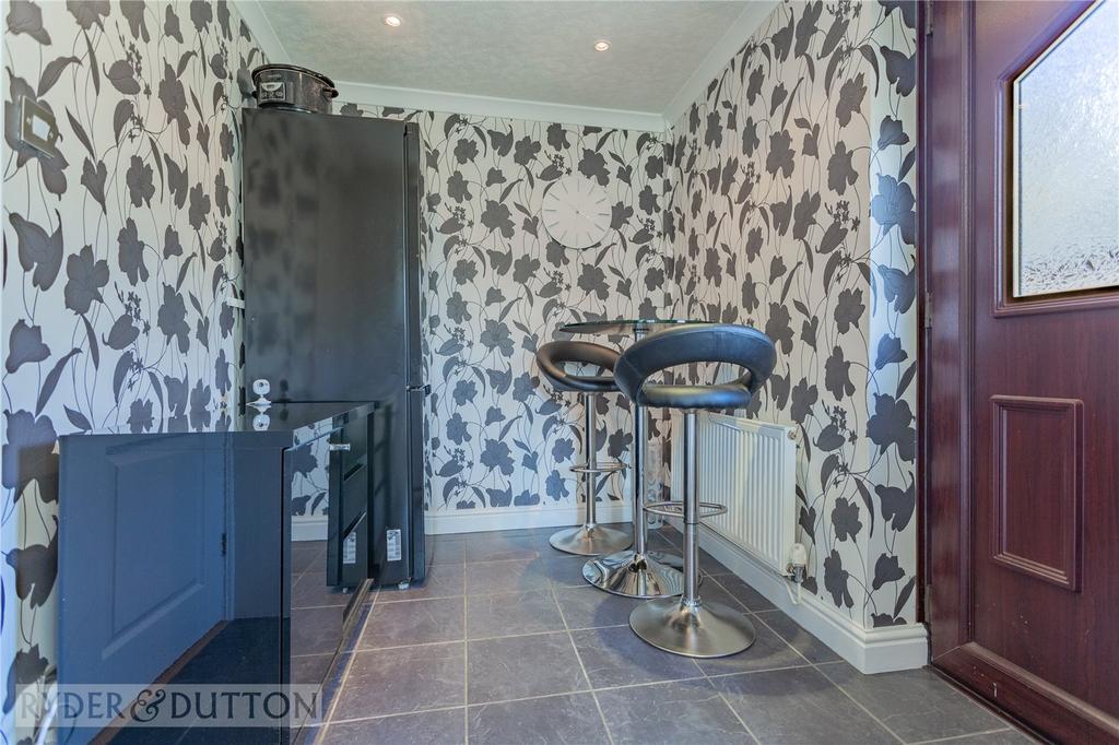 Dining Area: